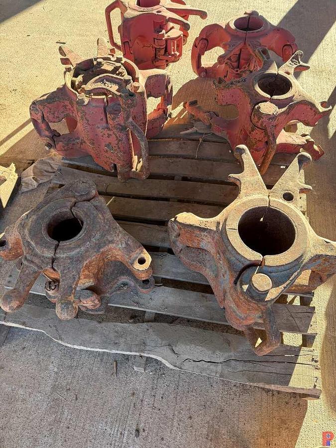 Used PALLET & FLOOR SECTION W/ (6) 50 - 150 TON CENTER LATCH ELEVATORS