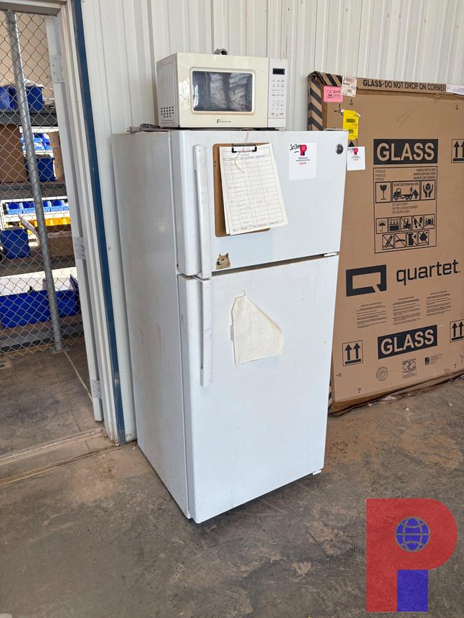 Used GENERAL ELECTRIC REFRIGERATOR W/ REAGENT TUBES