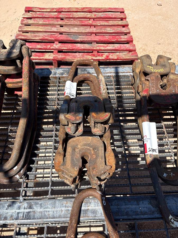 Used (3x$) (2) OBANNON & (1) oil country plate type rod elevators