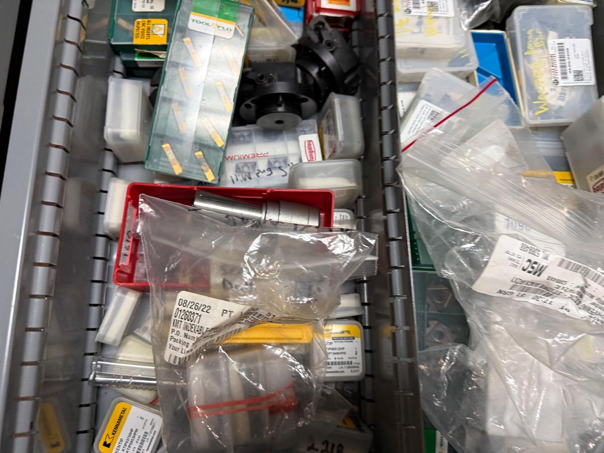 Used LOT W/ (200+) UNUSED EXPENDABLE MACHINING TOOLS INCLUDES (2) LISTA 8-DRAWER ROLLING TOOLBOXES, TABLE TOP & BOLT BIN W/ CONTENTS
