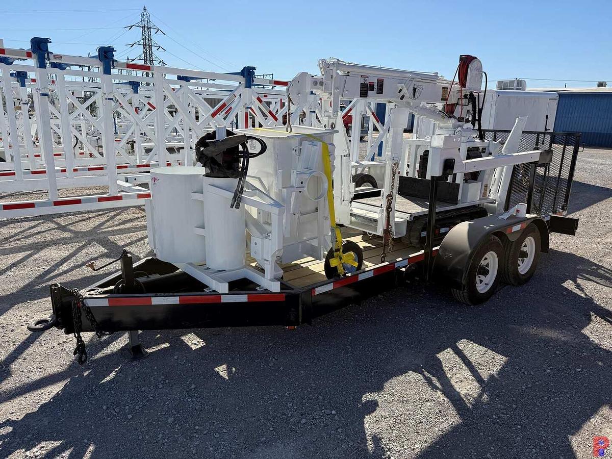 Used 2004 S.D.P. EZ HAULER CRAWLER DIGGER DERRICK ON T/A TRAILER