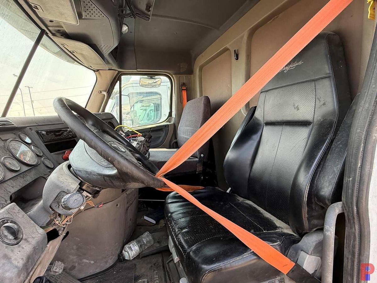 Used 2018 FREIGHTLINER CASCADIA TRI AXLE TRUCK TRACTOR