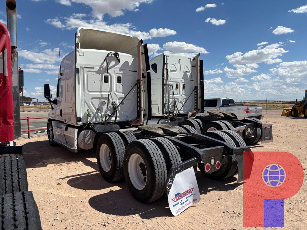 Used 2010 FREIGHTLINER CASCADIA T/A SLEEPER HAUL TRUCK