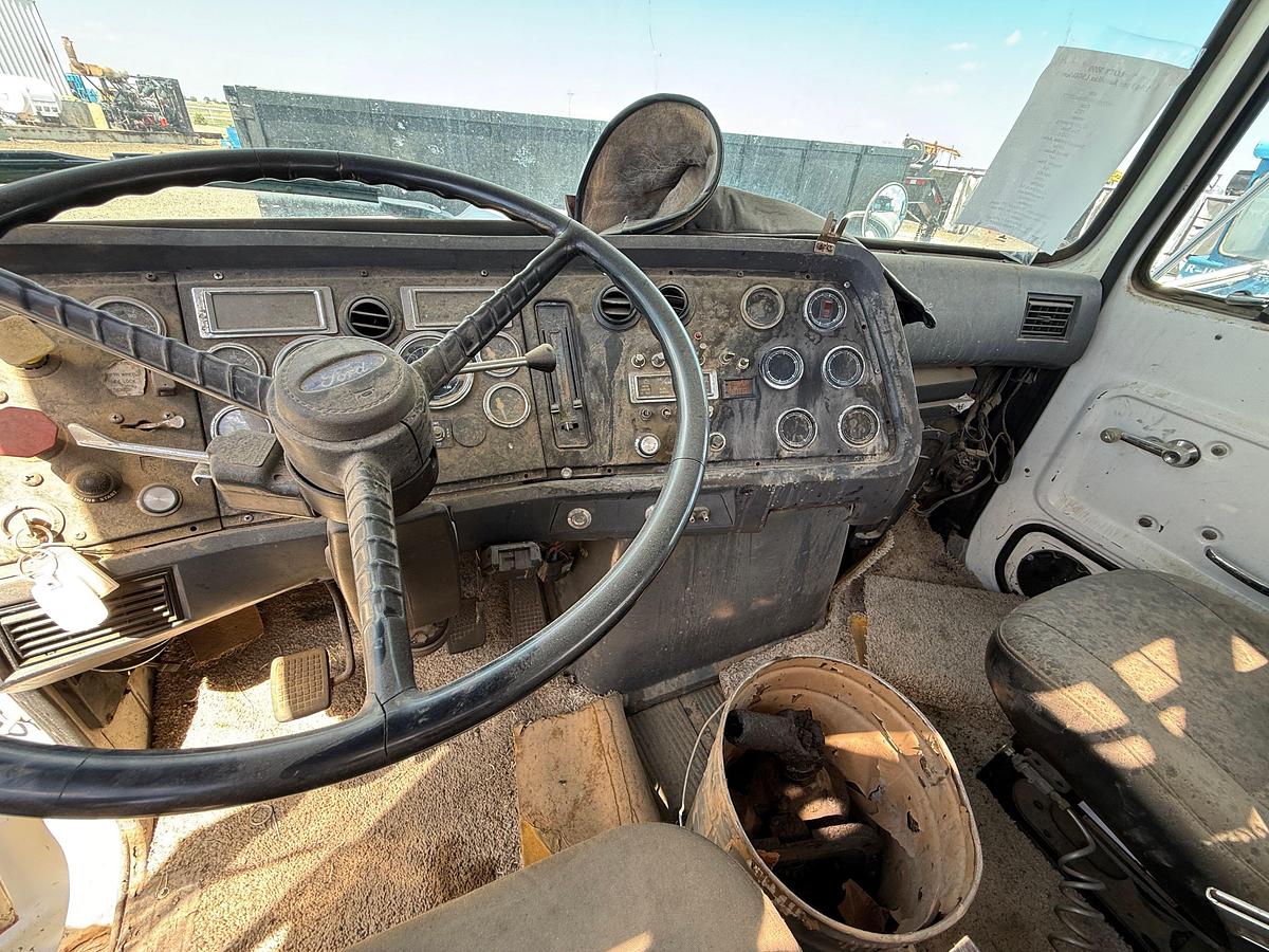 Used FRANKS EXPLORER II SWAB RIG MTD ON 1994 FORD L9000 T/A TRUCK