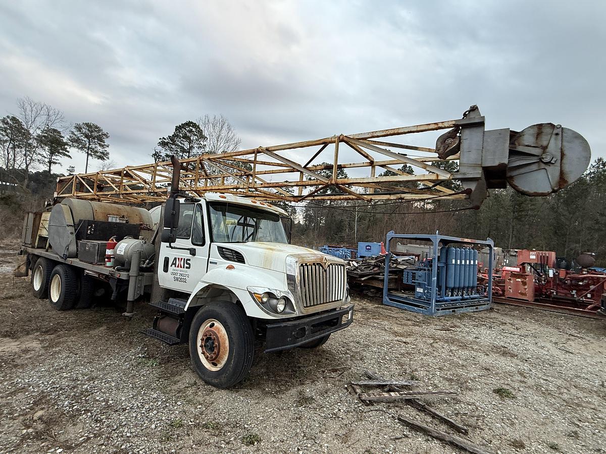 Used WATSON HOPPER GX SWAB RIG MTD ON 2009 INTERNATIONAL WORKSTAR 7500 T/A TRUCK