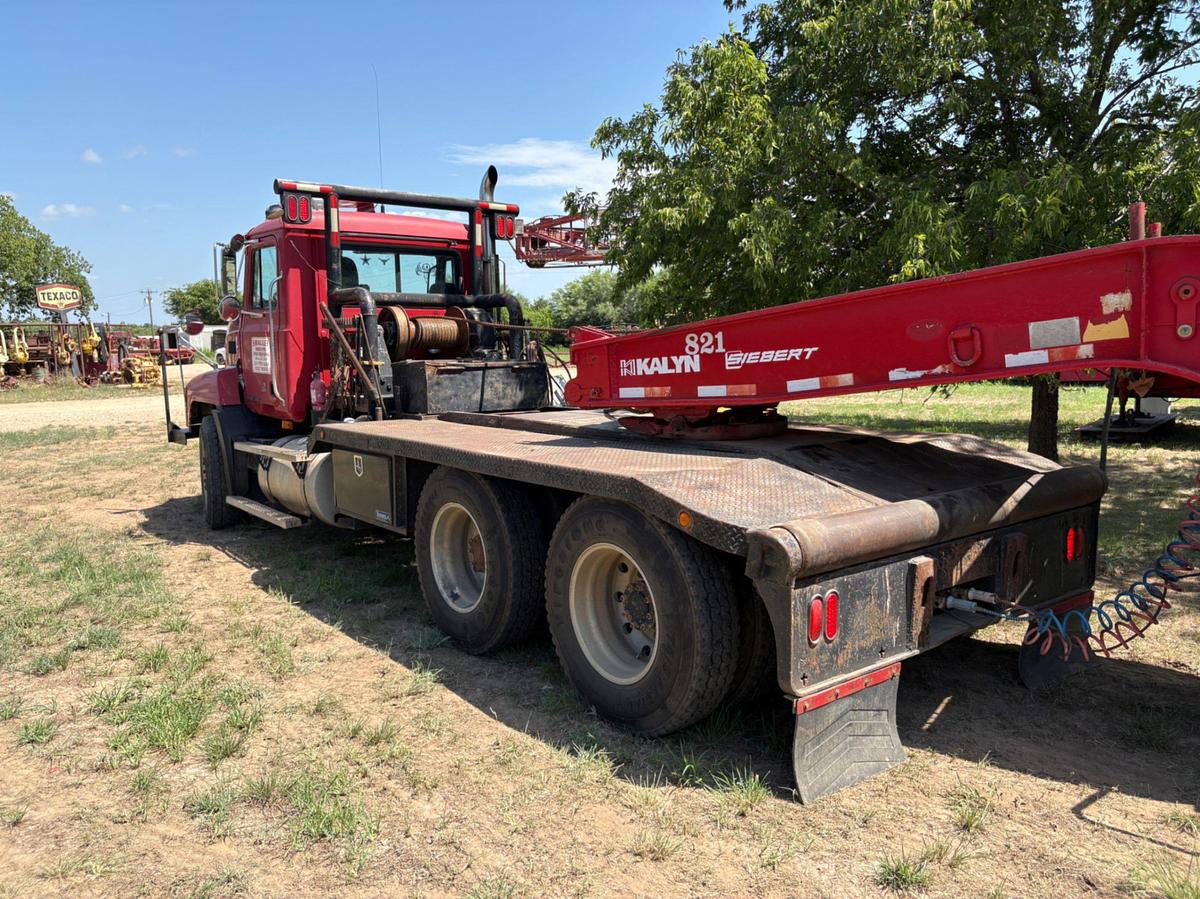 Used 2000 MACK CH613 T/A DAYCAB WINCH TRUCK