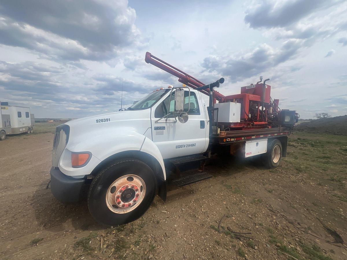 Used 2004 FORD F-750 SUPER DUTY AUGER / ANCHOR TRUCK