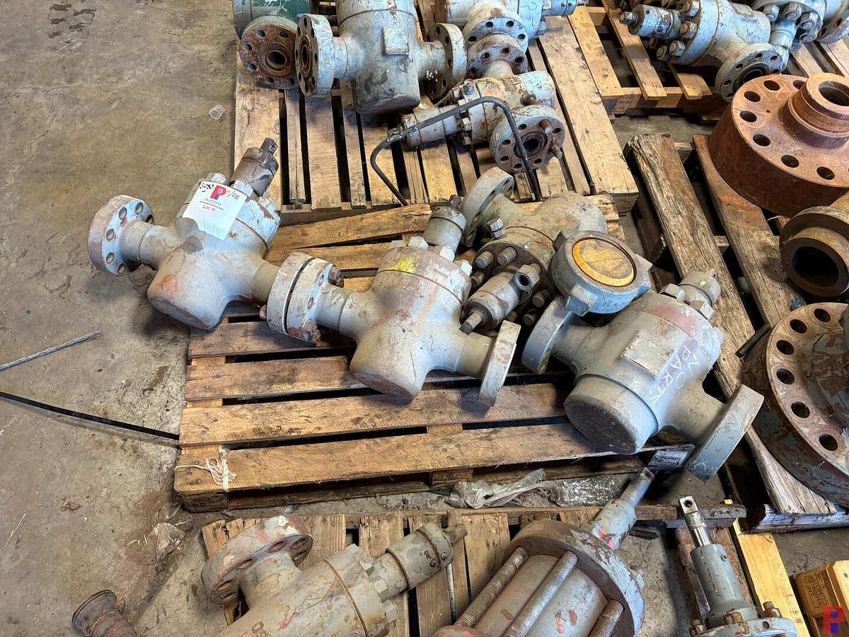 Used (4X$) 2-1/16” 15K GATE VALVES