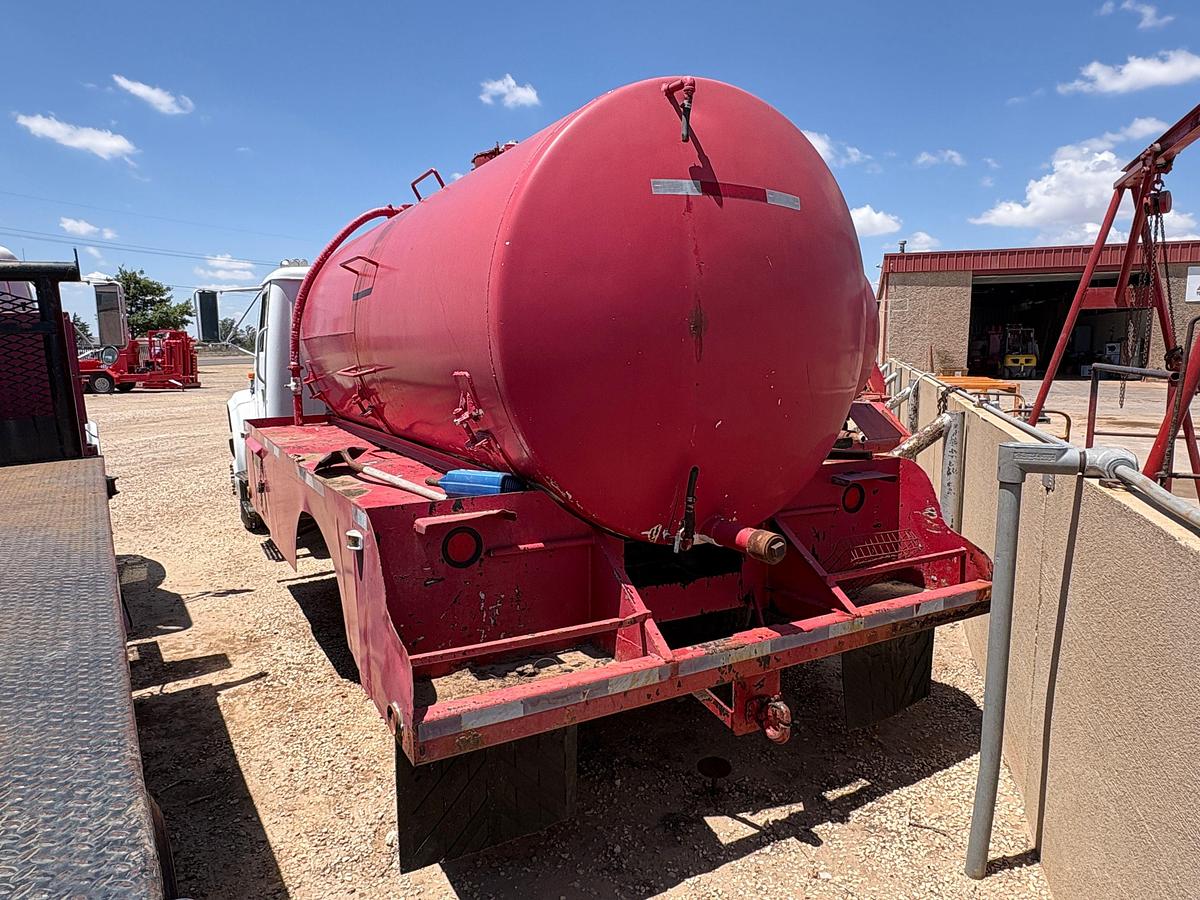 Used 1992 INTERNATIONAL 4900 S/A DAYCAB VACUUM TRUCK