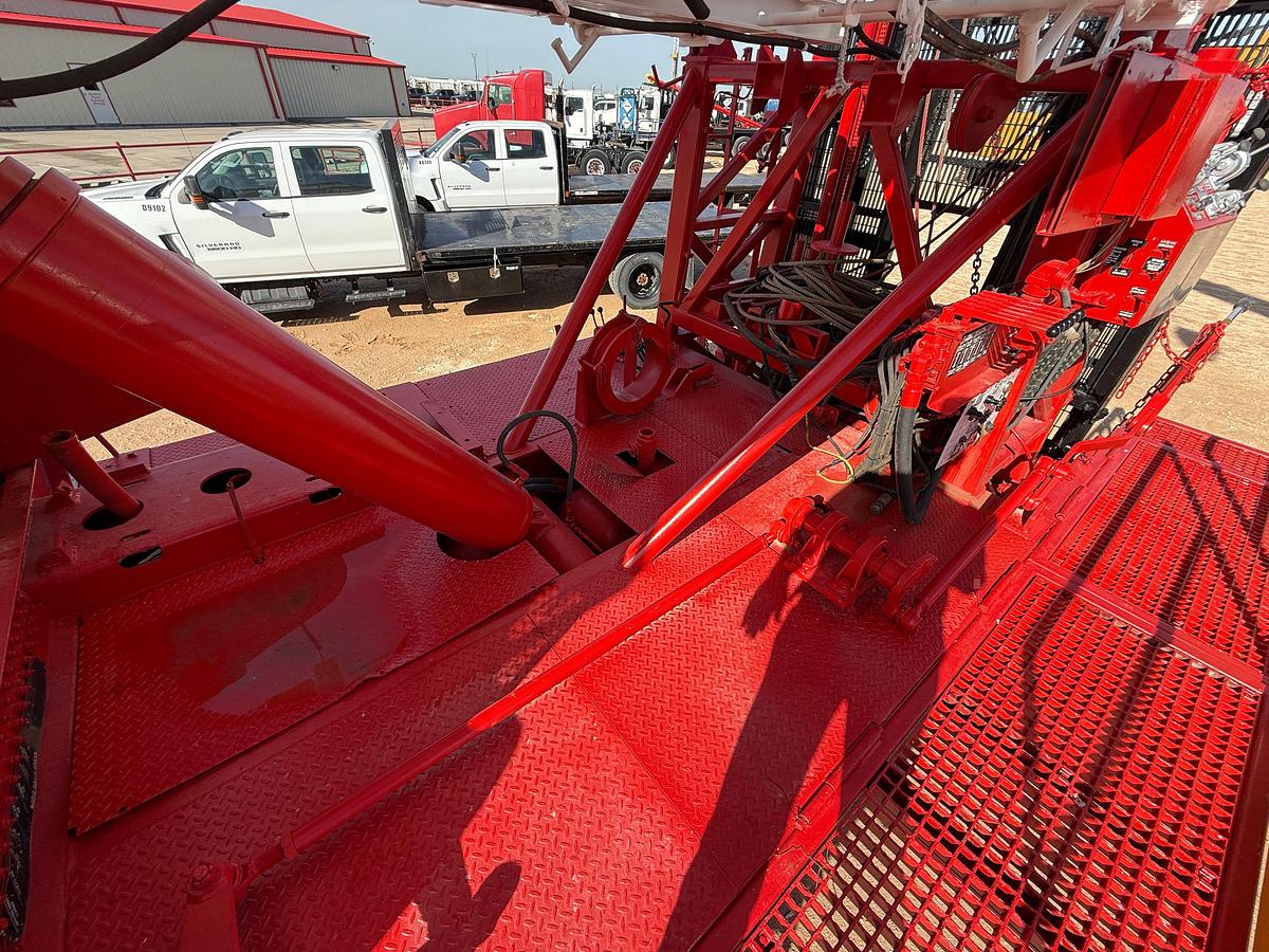 Used 2012 RIG WORKS MUSTANG 550 DD 104’-275K 5-AXLE WELL SERVICE RIG