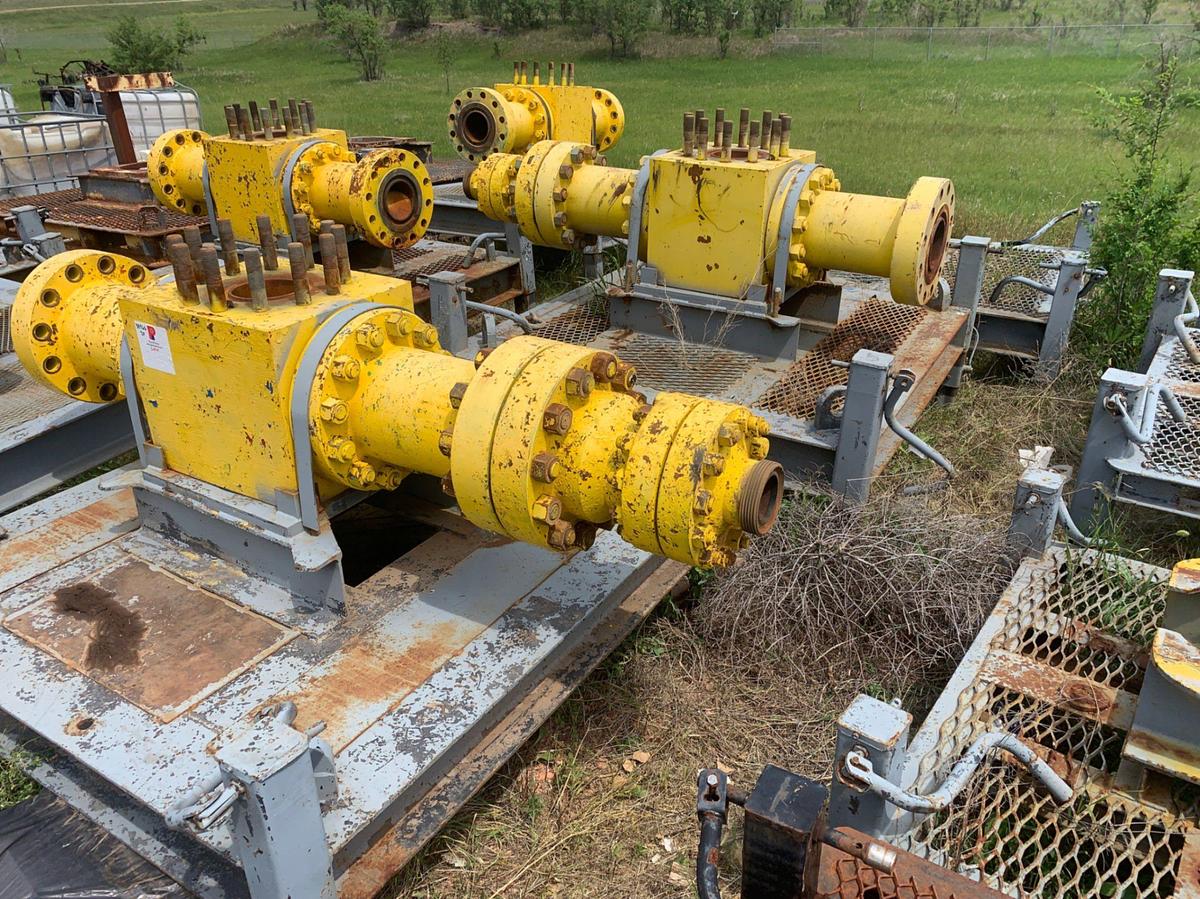 Used (2) 7-1/16 10k Fluid Crosses w/ 8 Transport Skids
