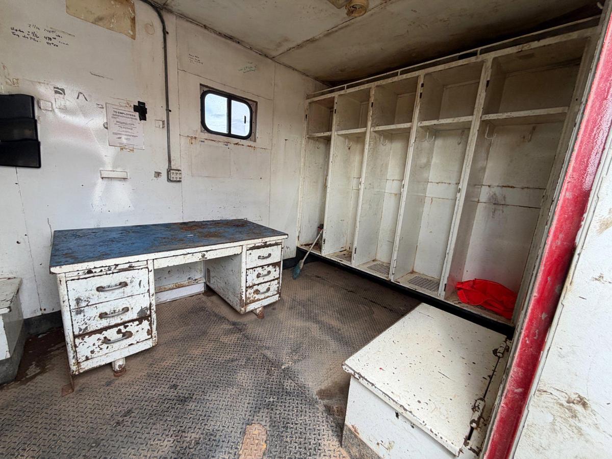 Used Scott’s 24’ Custom Dog House Trailer