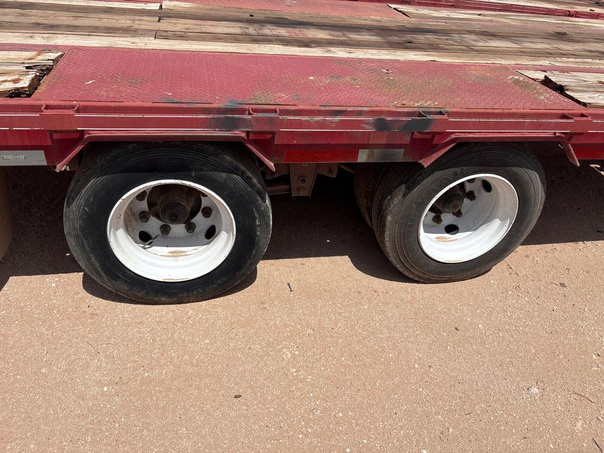 Used 2015 TOP HAT TRAILERS 30’ X 102” T/A GOOSENECK TRAILER