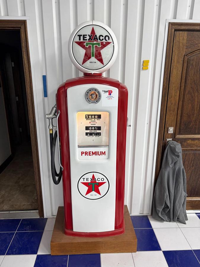 Used BENNETT / TEXACO LIGHTED DECORATIVE RELIC GASOLINE PUMP