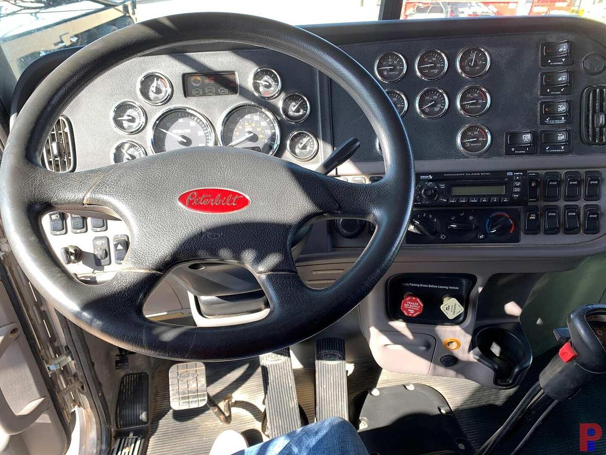 Used 2013 PETERBILT 388 T/A SLEEPER HAUL TRUCK