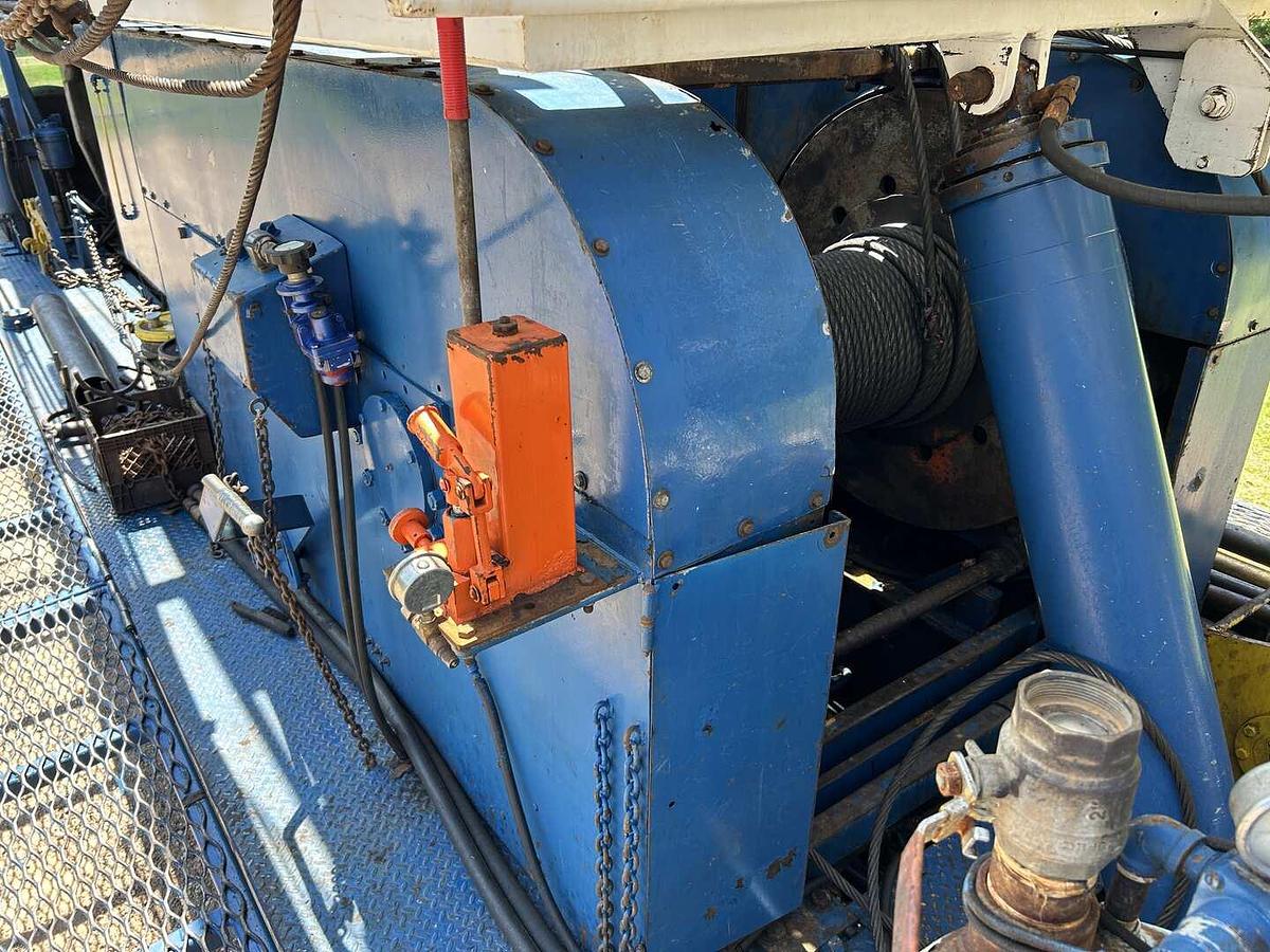 Used COOPER 250 DD (REPOWERED) 96'-180K 4-AXLE WELL SERIVCE WORKOVER RIG