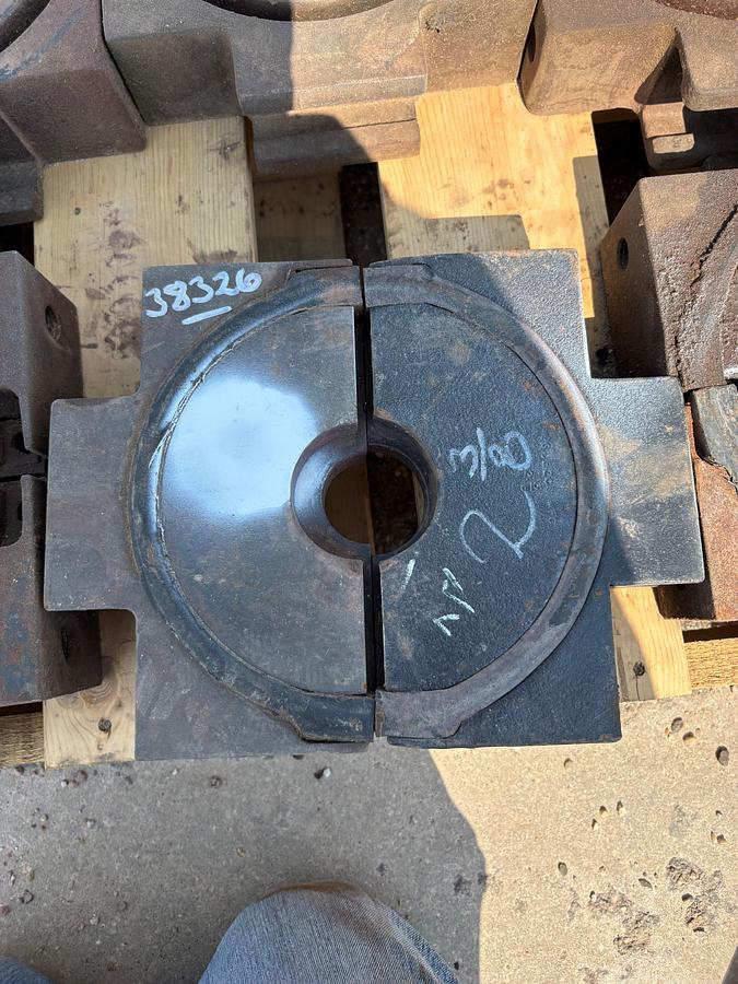 Used Set of (2) 9-1/2”W x 2-3/8” bop pipe rams