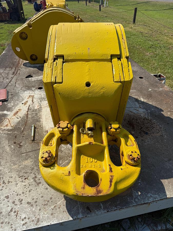 Used MCKISSICK 83A 100-TON WELL SERVICE BLOCK