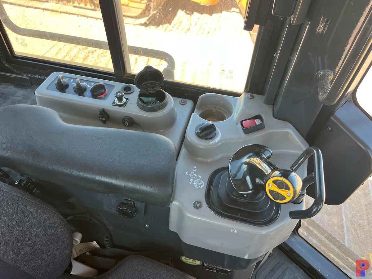 Used 2023 KOMATSU D71EX-24 CRAWLER DOZER