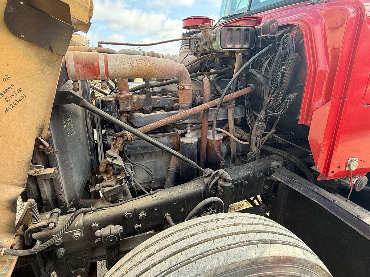 Used 1993 MACK RD690S T/A  DAYCAB TRUCK TRACTOR