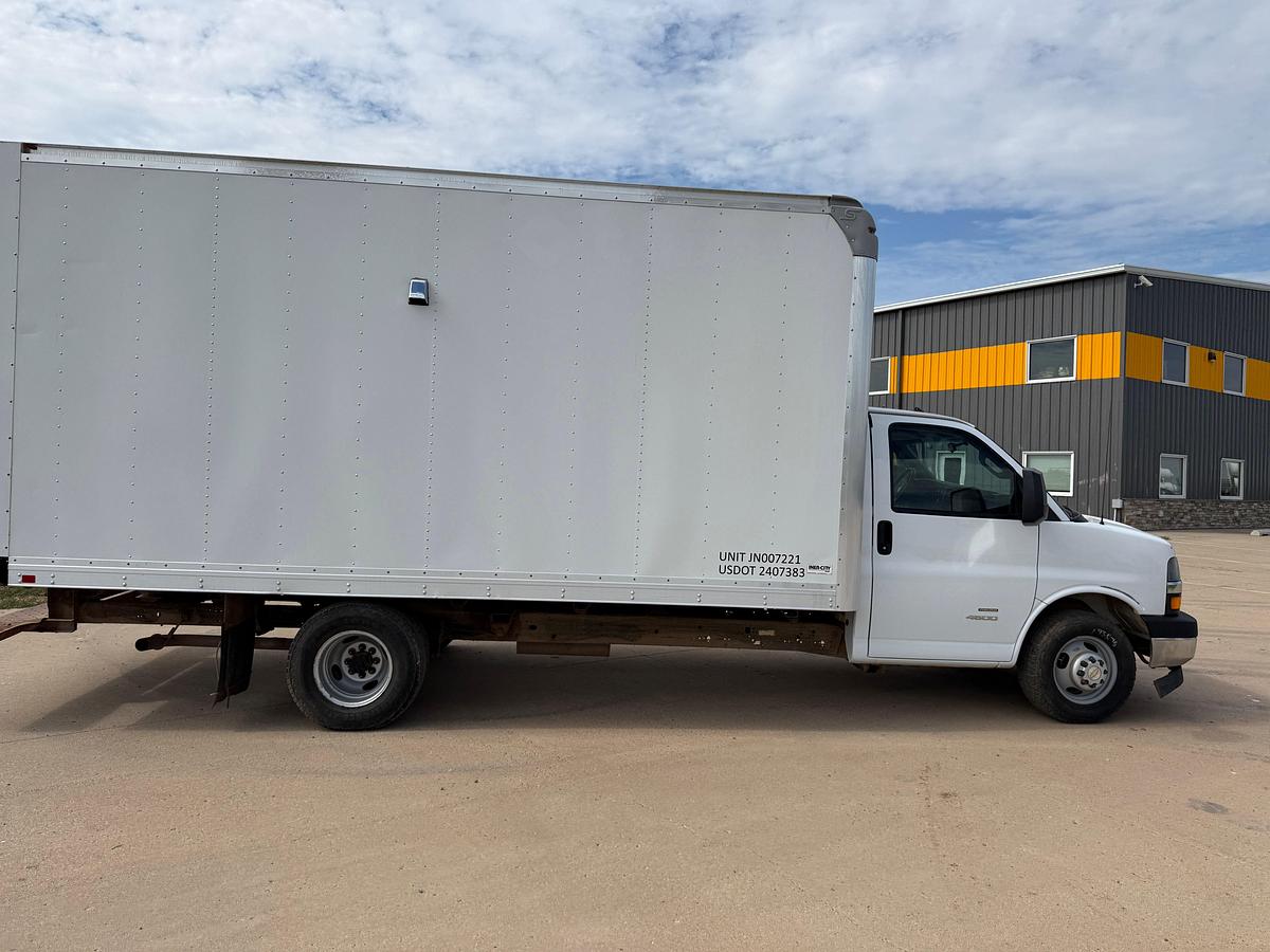Used 2018 CHEVROLET  EXPRESS 10K WP TORQUE & TEST CARGO TRUCK