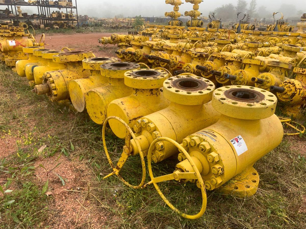 Used (10) 7-1/16 10k Manual Gate Valves