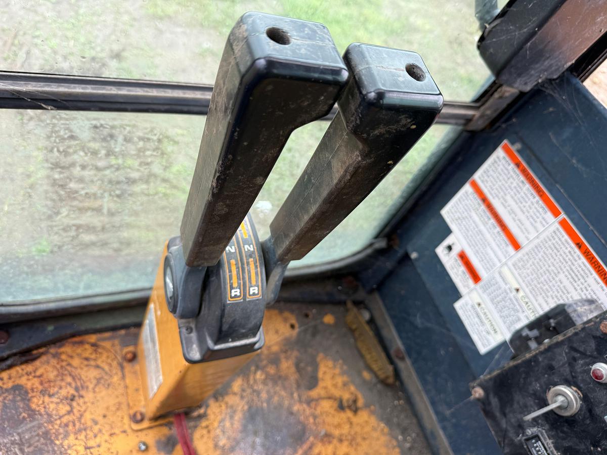 Used 2012 MOROOKA MVT-800VD RUBBER TRACK CRAWLER CARRIER