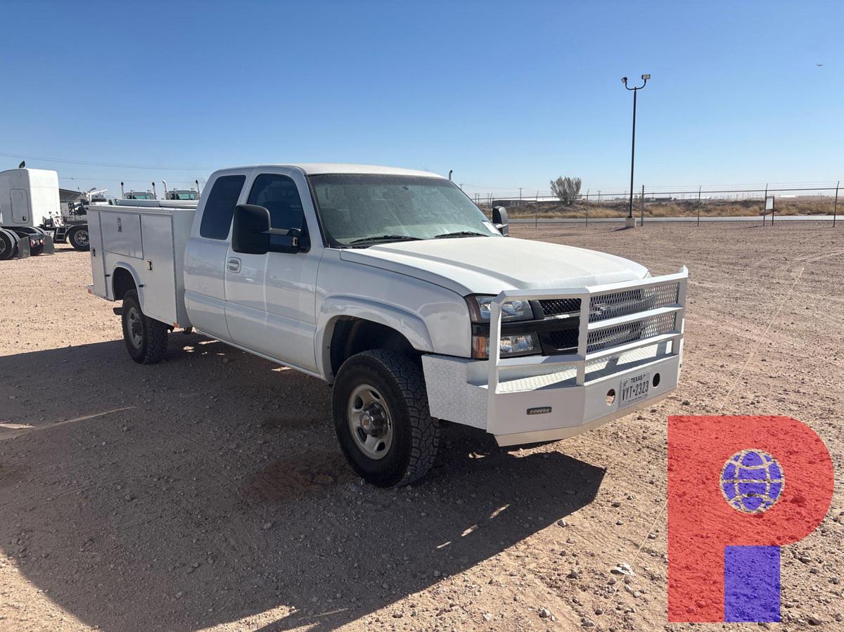 Used 2004 CHEVROLET SILVERADO 2500HD EXTENDED CAB MECHANICS TRUCK