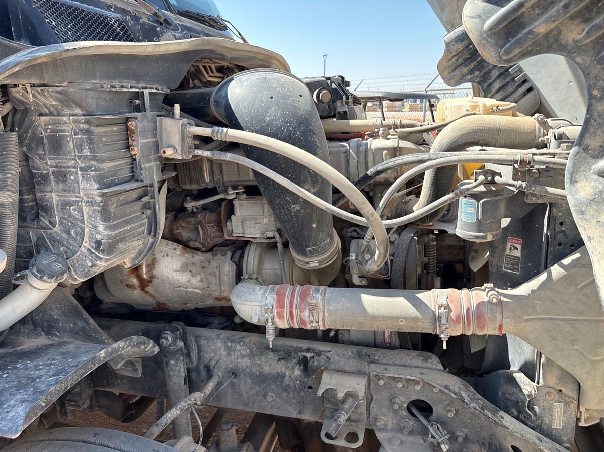 Used 2013 FREIGHTLINER CASCADIA T/A SLEEPER HAUL TRUCK, INOP.