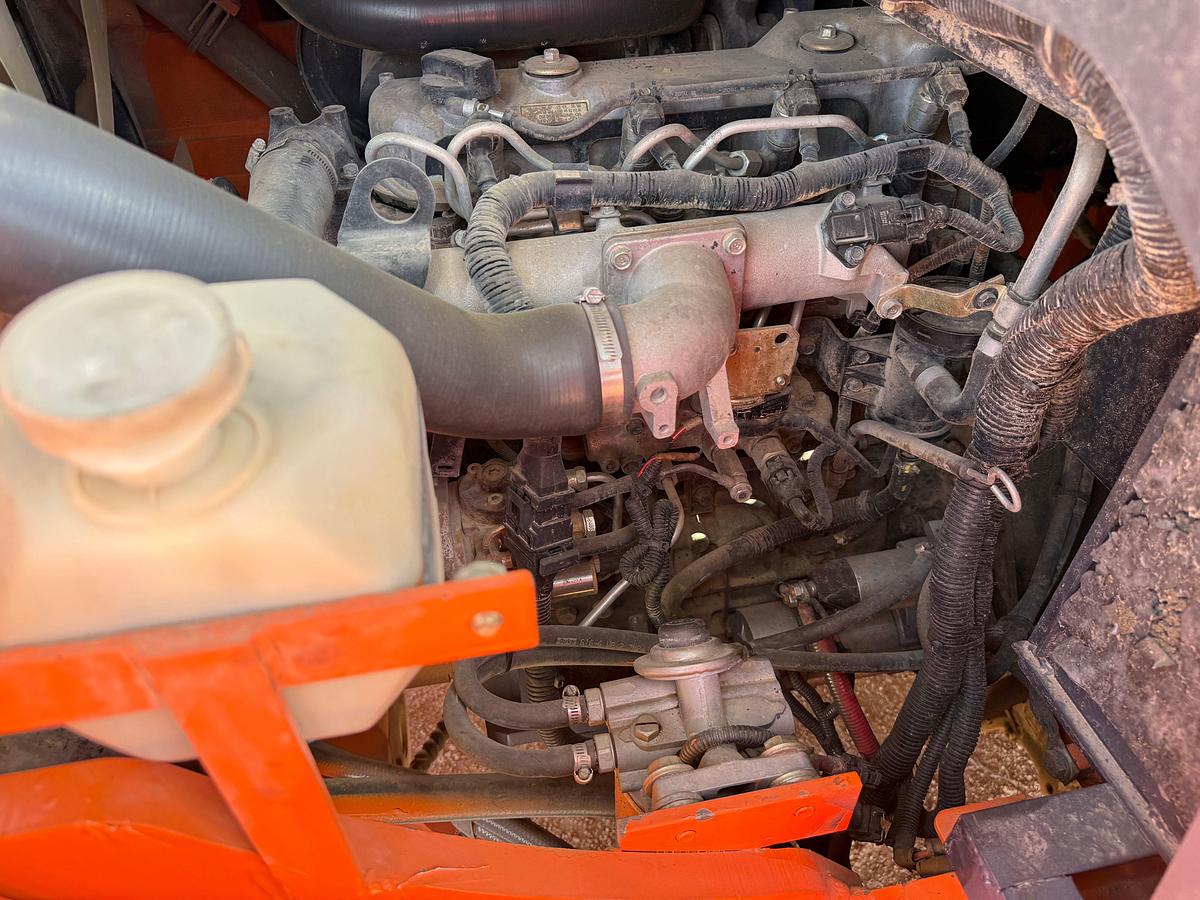 Used 2012 Doosan D70S-5 13,550lbs forklift