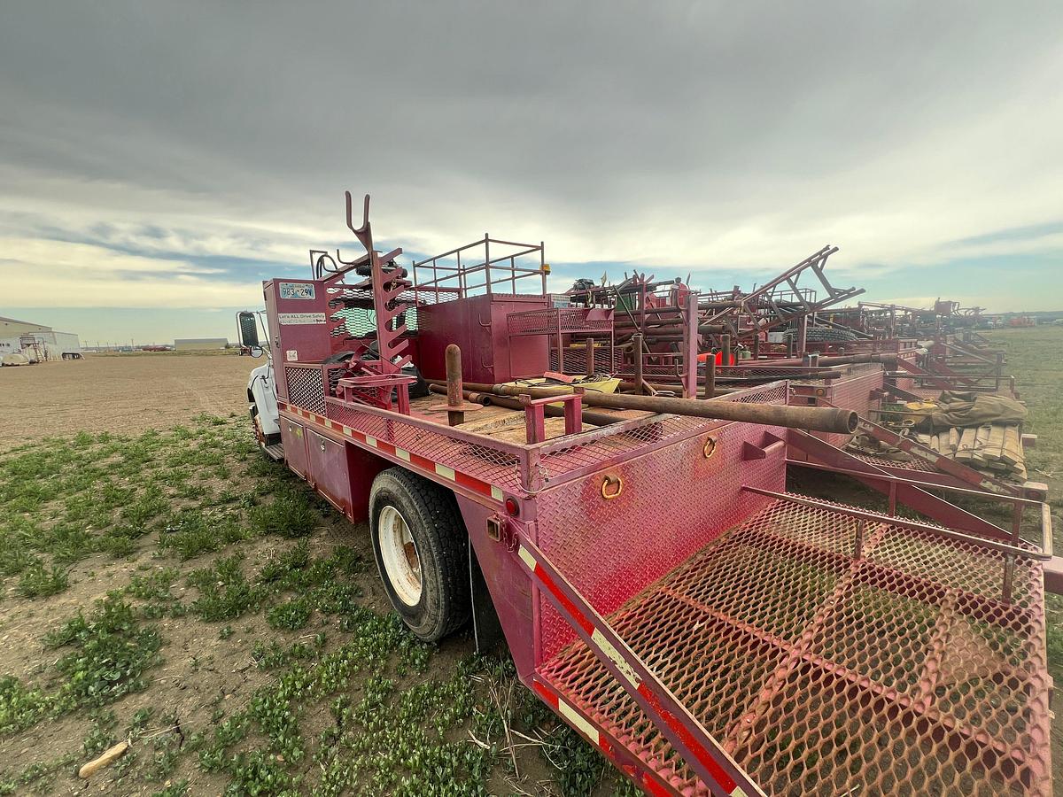 Used 2007 FORD F-650 SUPER DUTY TRUCK WITH TOOL BED