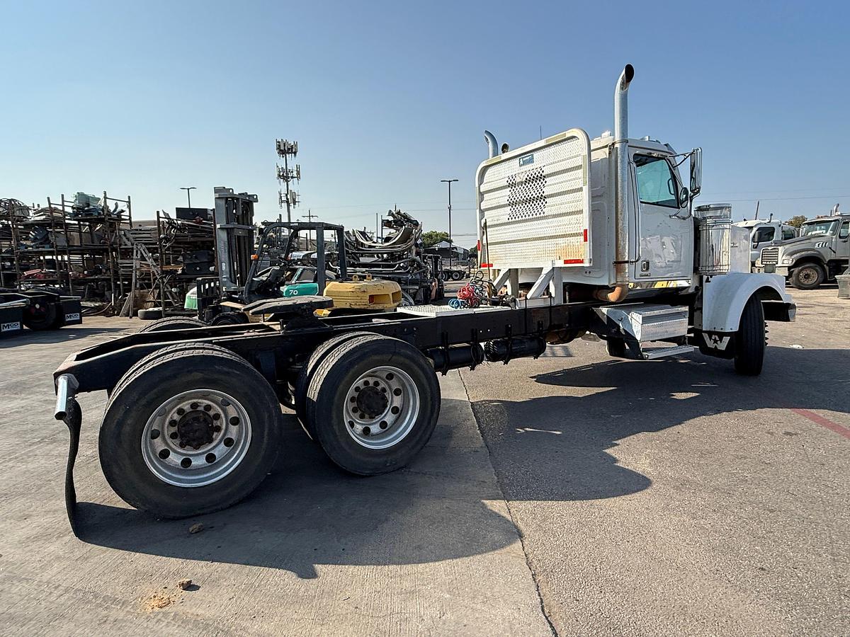 Used 2013 WESTERN STAR 4900 EX (GLIDER KIT) T/A DAYCAB TRUCK TRACTOR