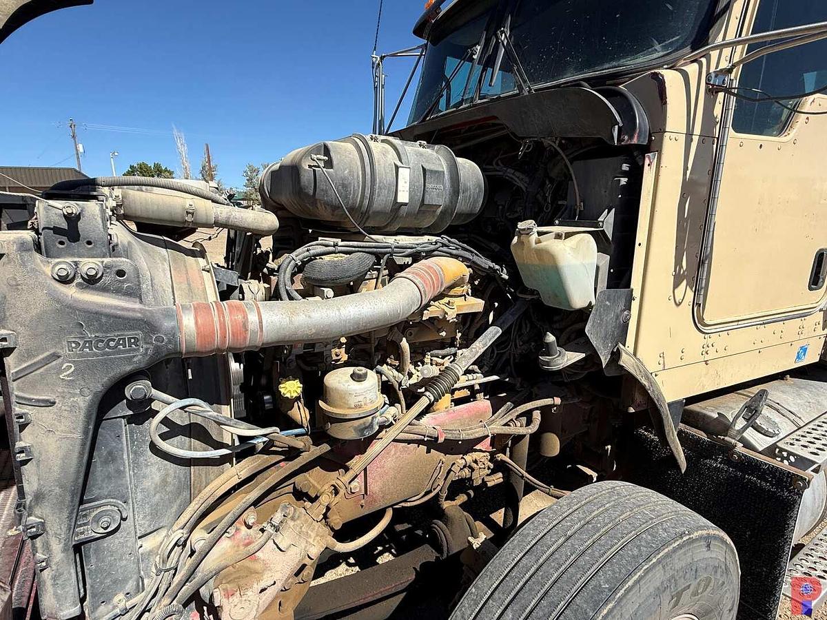 Used 2008 KENWORTH T800 T/A 36” SLEEPER 45K LBS. WINCH TRUCK