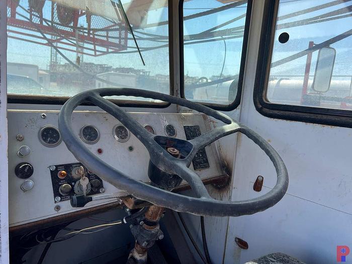 Used 2006 MODEL ES5500TXJ 5 AXLE WELL SERVICE WORKOVER RIG