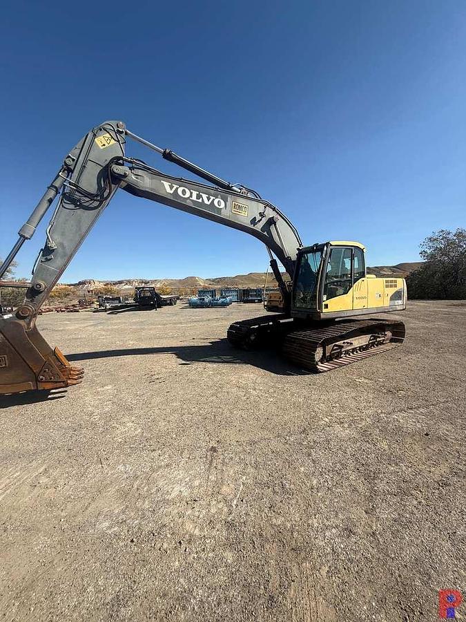 Used 2010 VOLVO EC210CL EXCAVATOR