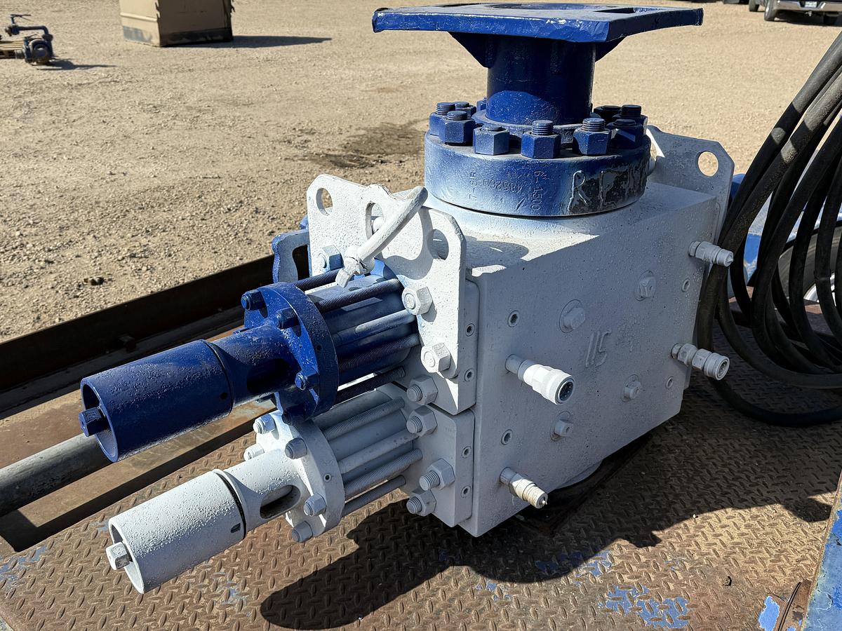 Used 7-1/16 REEDY 5M 2-7/8 HYD BOP 3-STATION MTD ON 1999 HMDE T/A BP ACCUMULATOR CLOSING UNIT TRAILER