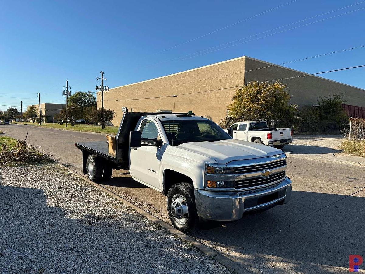 Used 2015 CHEVROLET SILVERADO 3500HD CC 4X4 10’ FLATBED PICKUP