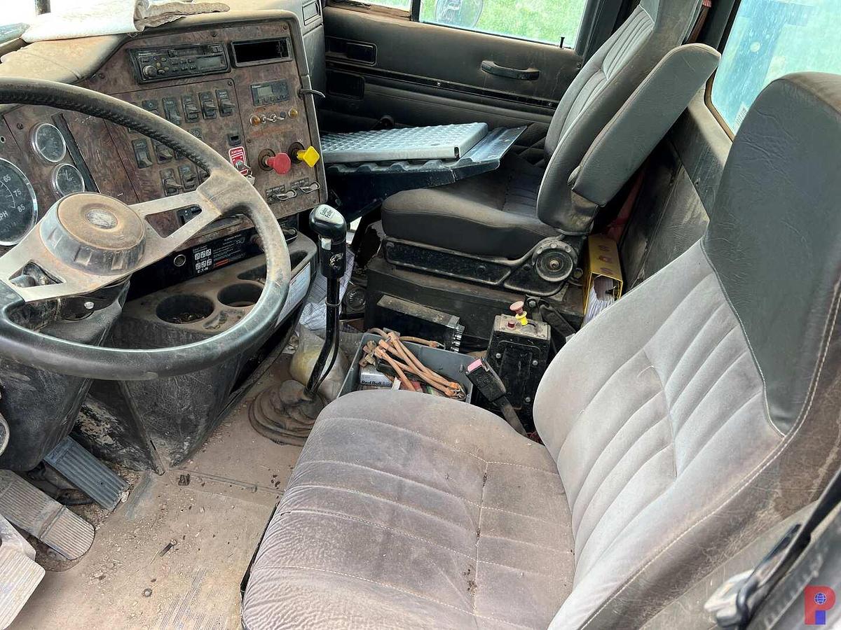 Used 1999 INTERNATIONAL  9400 T/A CEMENT PUMP TRUCK