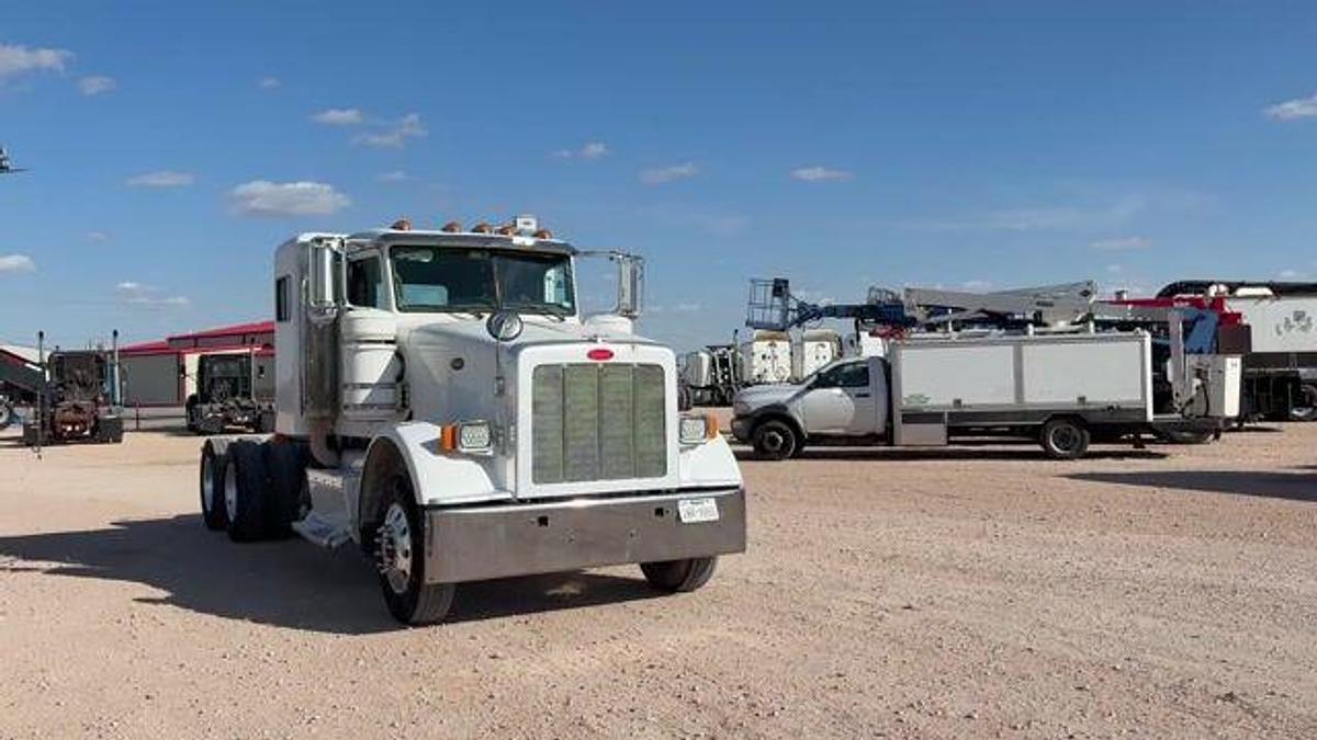 Used 2012 PETERBILT 367 T/A 36” SLEEPER VACUUM TRUCK