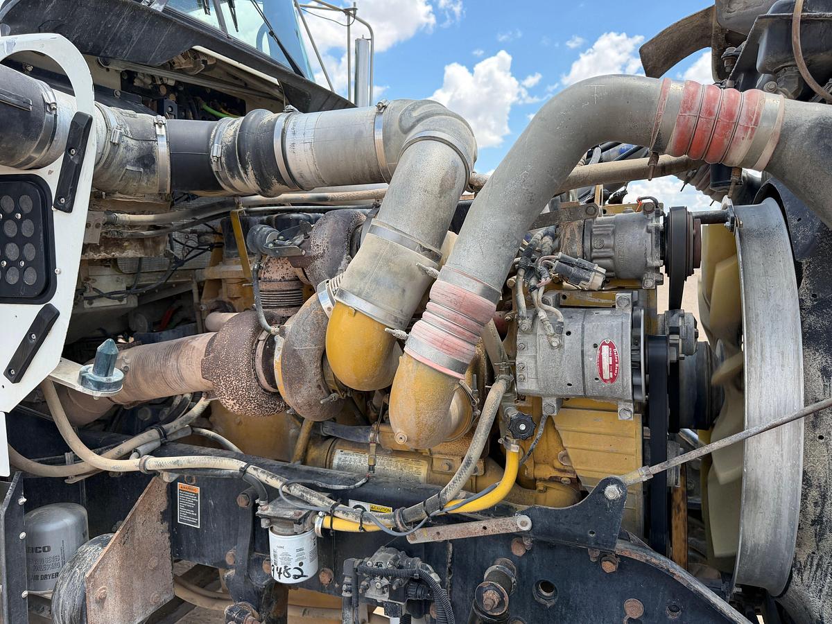 Used 2007 KENWORTH W900 T/A DAYCAB WINCH BED TRUCK