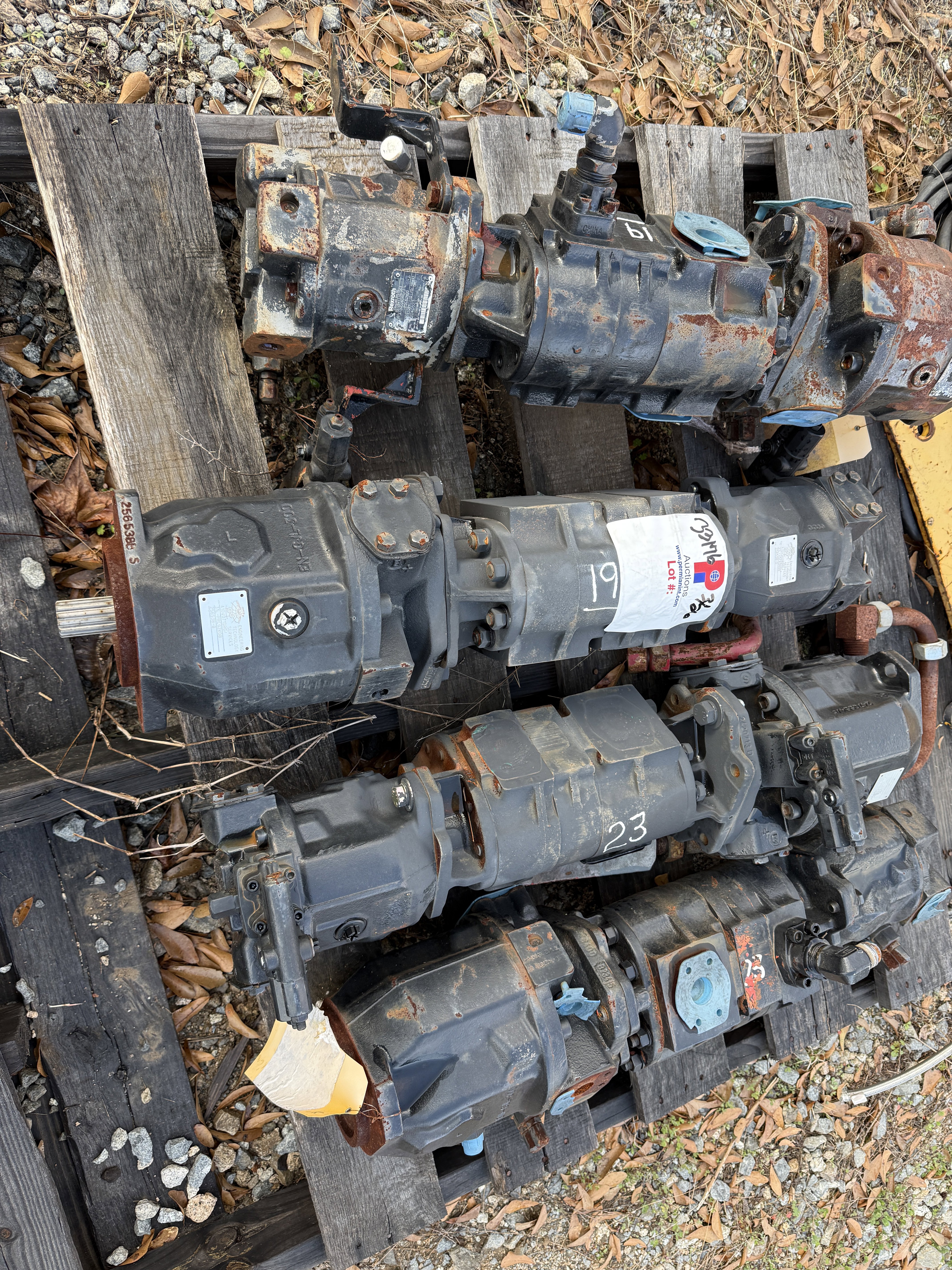 Used PALLET W/ (4) ENGINEERING TECHNOLOGY A10V071DRG HYDRAULIC PUMPS & (8) OTHER DIRECT MOUNTED PUMPS ATTACHED