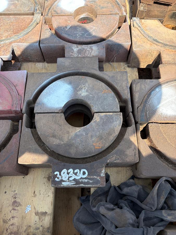 Used Set of (2) 9-1/2”W x 2-3/8” bop pipe rams