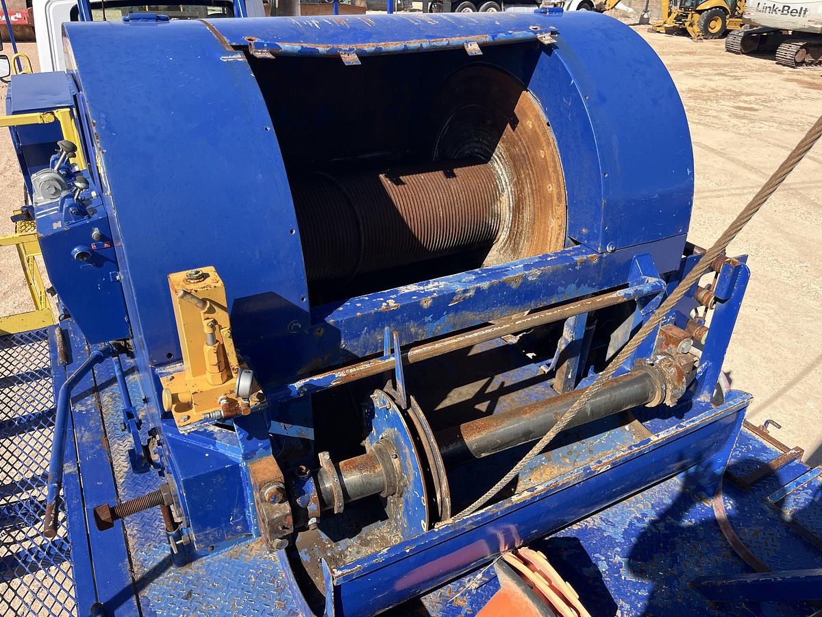 Used 2005 WATSON HOPPER S/D SWAB RIG MTD ON T/A INTERNATIONAL 7400