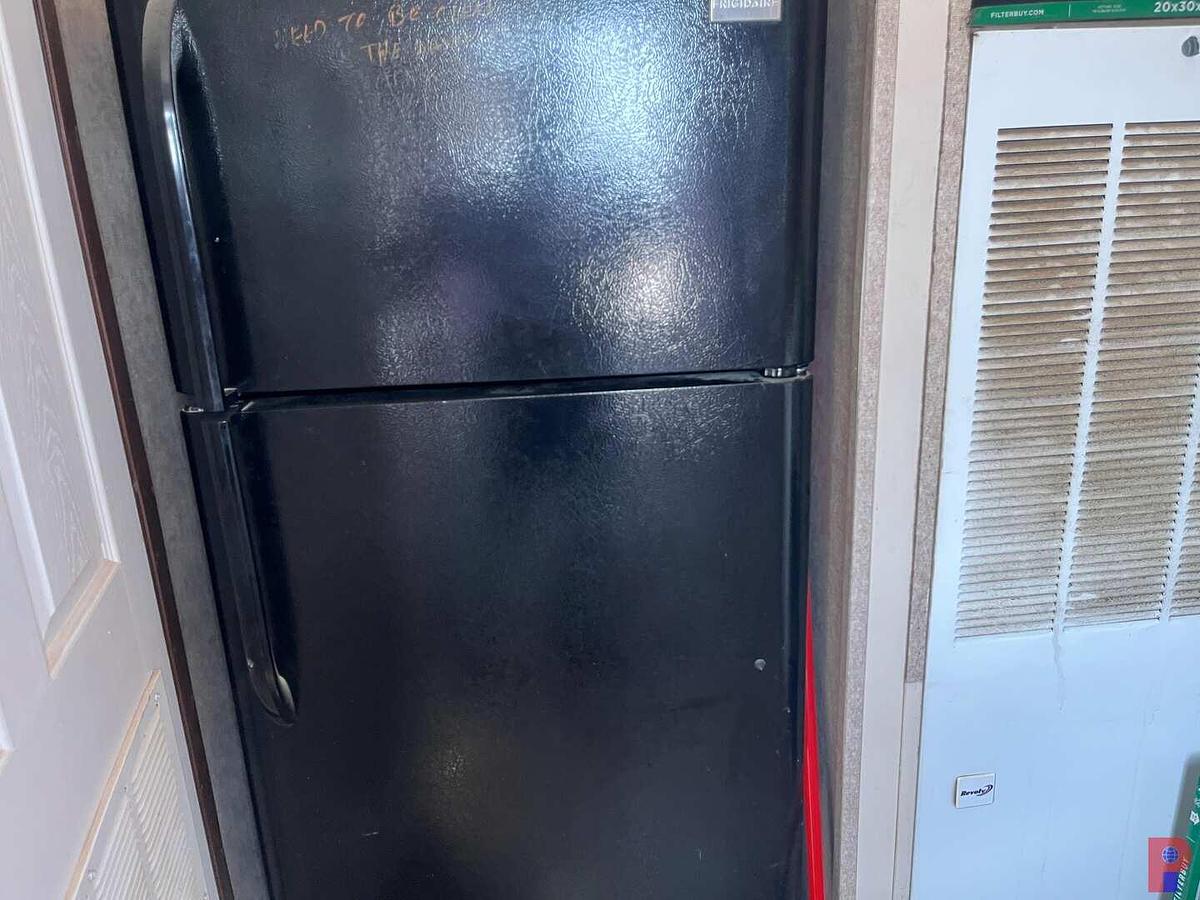 Used 2012 OAK CREEK 60’ X 30’ 4-BED 2-BATH DOUBLE WIDE MOBILE HOME