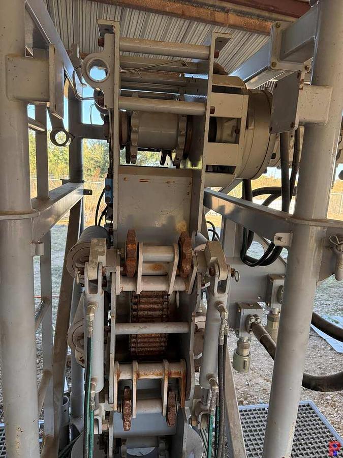 Used COIL TUBING INJECTOR HEAD (INCOMPLETE)