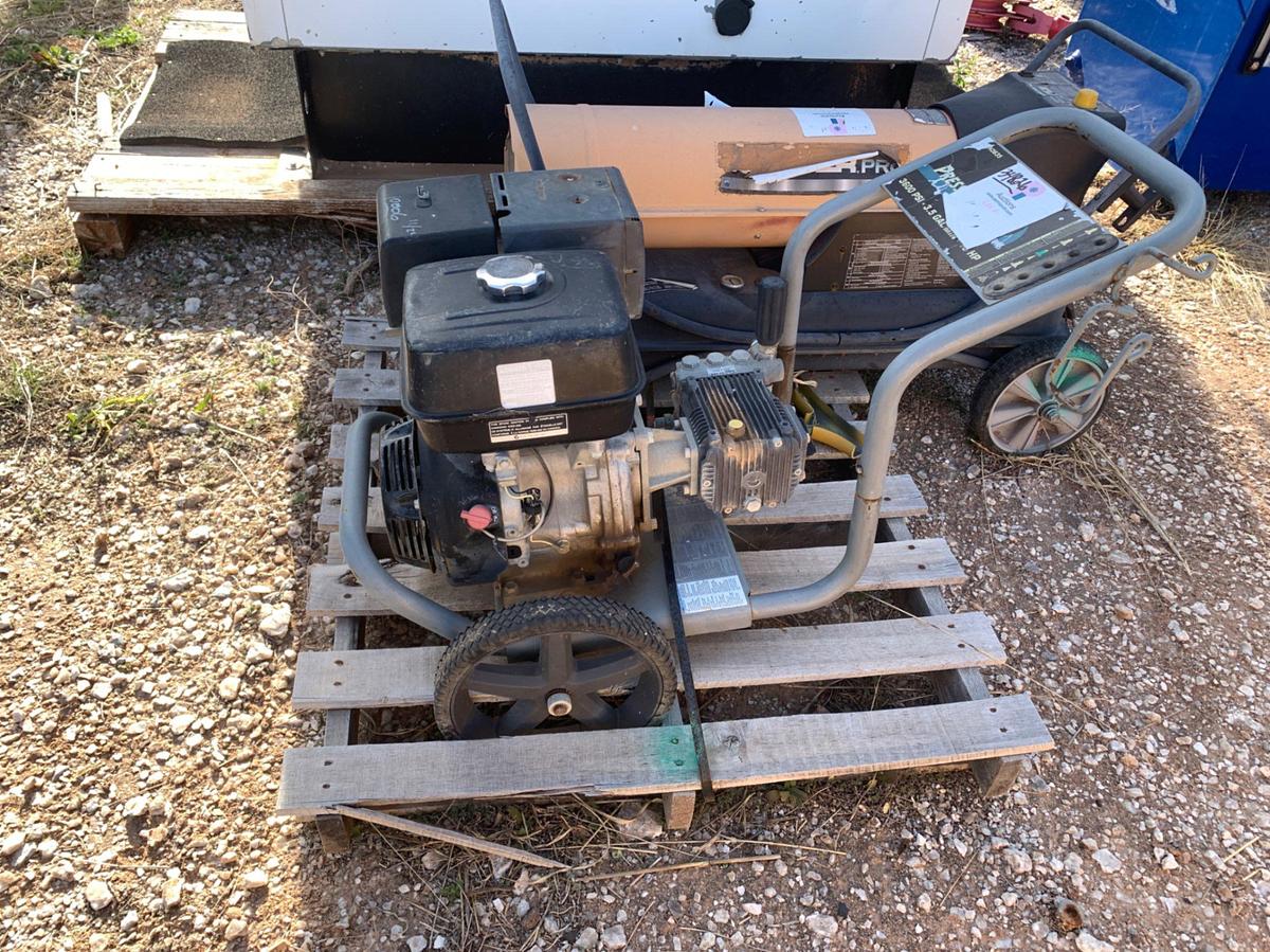 Used Pressure Wave 3600 psi Pressure Washer and MASTERPRO 215 Shop Heater