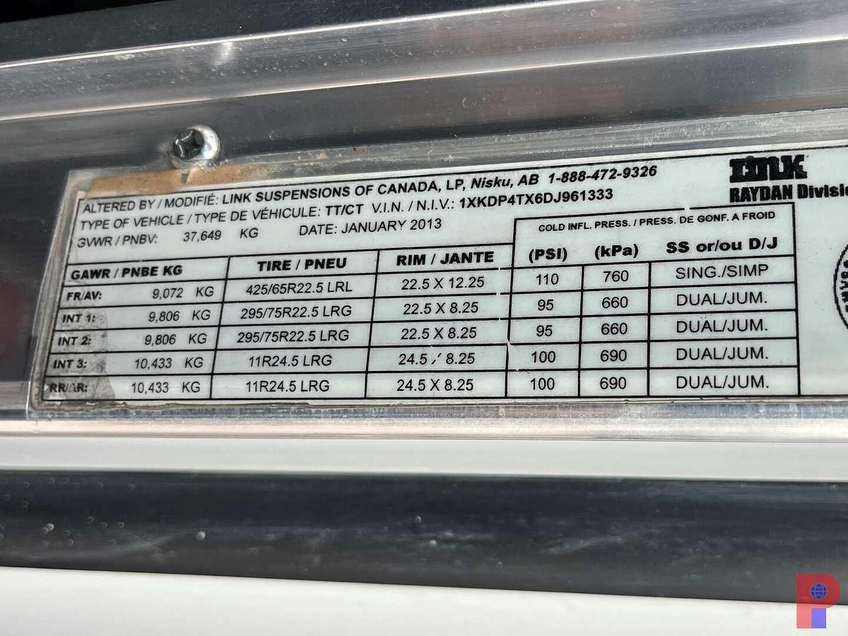 Used 2013 KENWORTH T800 TRI AXLE 36” SLEEPER TRUCK