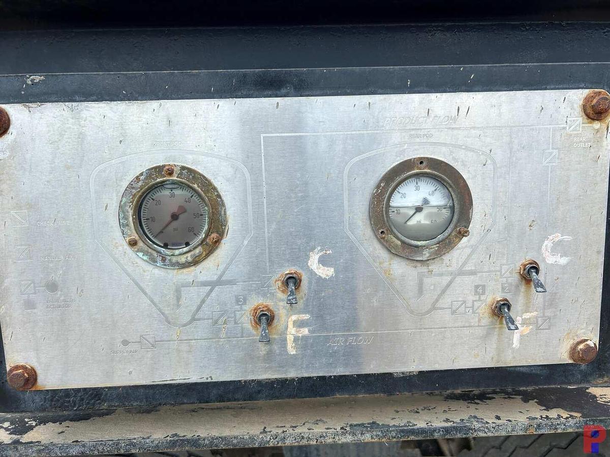 Used 2018 TIGER MANUFACTURING CO. DOUBLE POD PNUEMATIC DRY BULK TRAILER