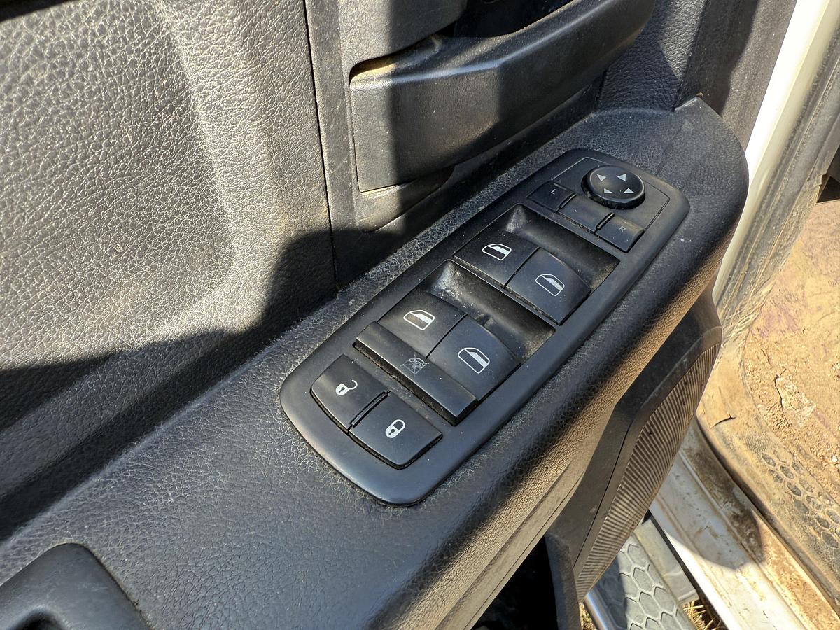 Used 2018 RAM 3500 HD CREW CAB 4WD SERVICE TRUCK