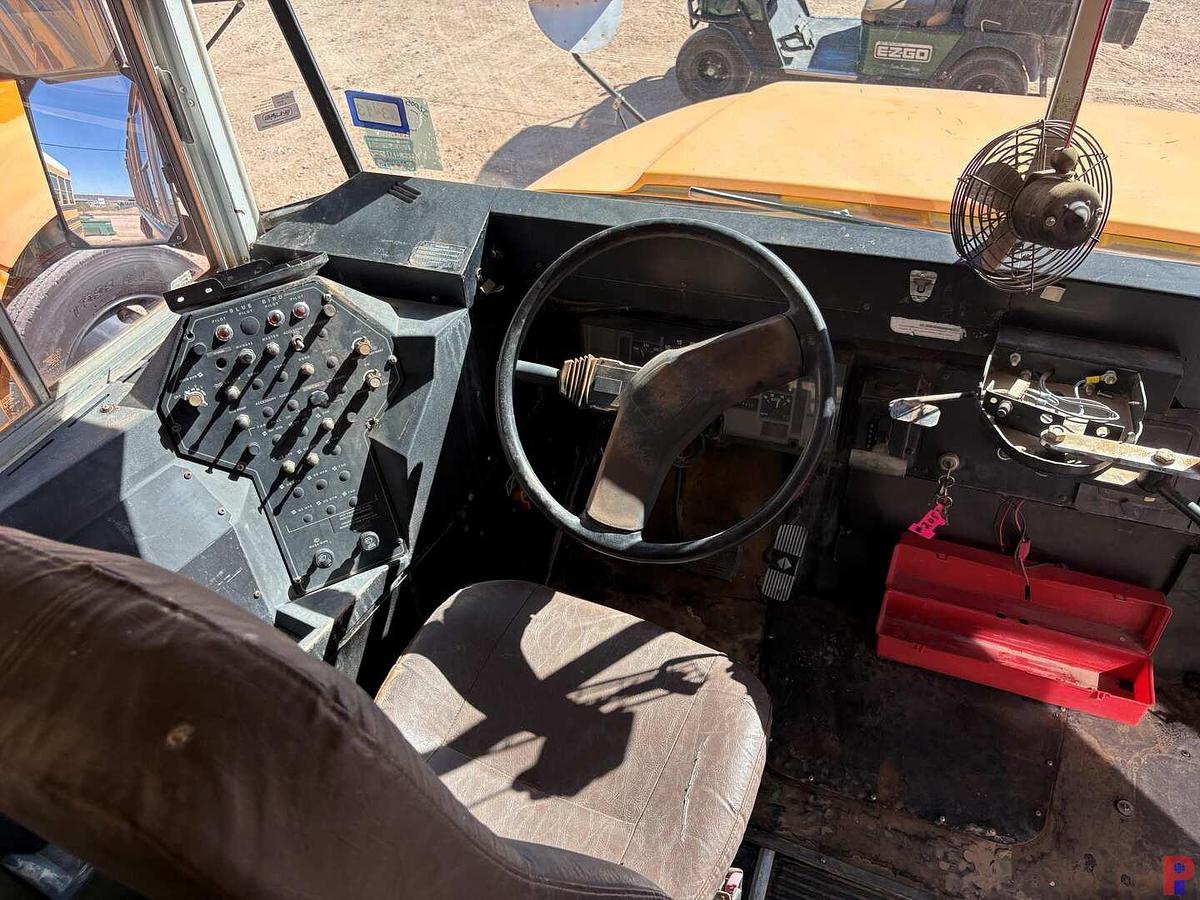 Used 1999 INTERNATIONAL/BLUE BIRD 3800 SCHOOL BUS